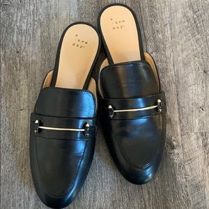 Black Mules - never worn! Size 9